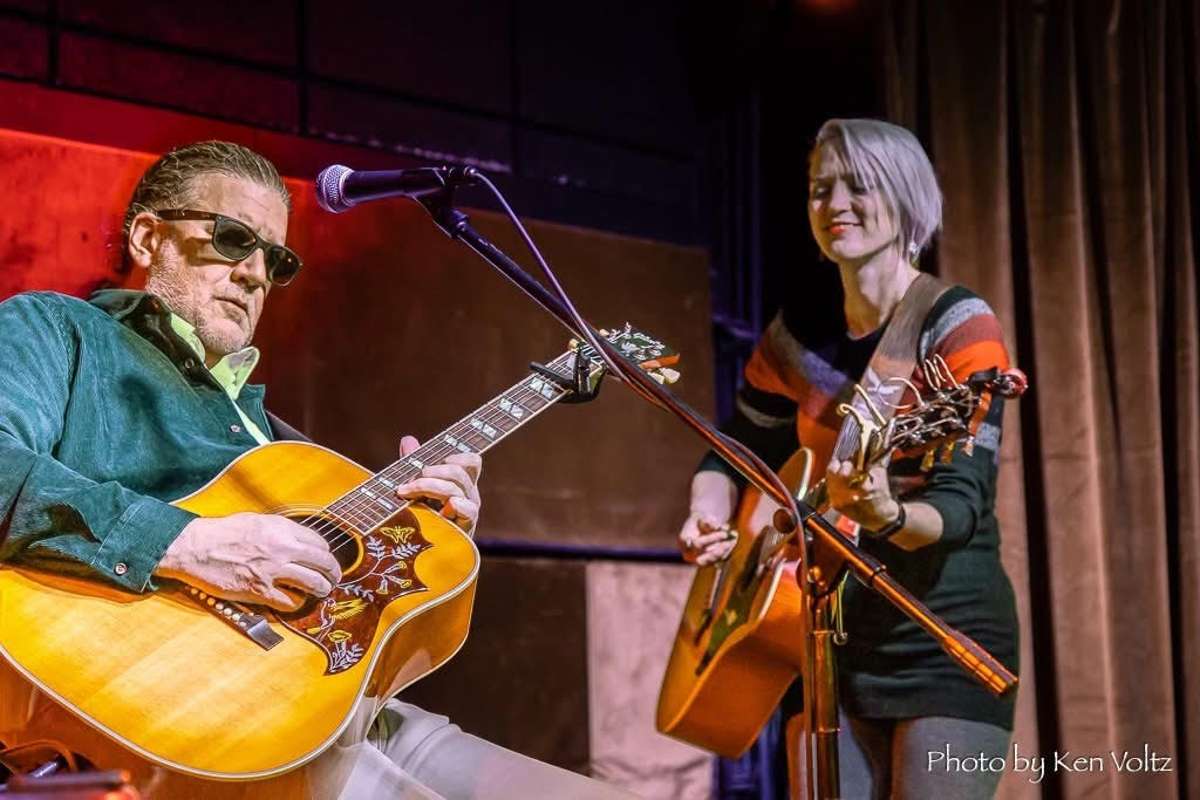 Congdon & Co. Featuring Hope Griffin: Holiday Special – Free Show