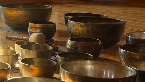 Sunday Sound Meditation with Himalayan Bowls