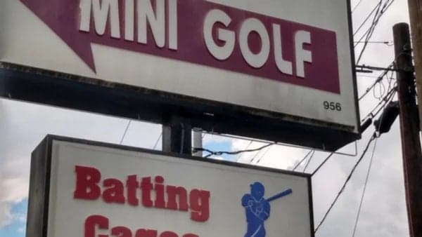 Mini Golf   @ Tropical Gardens 