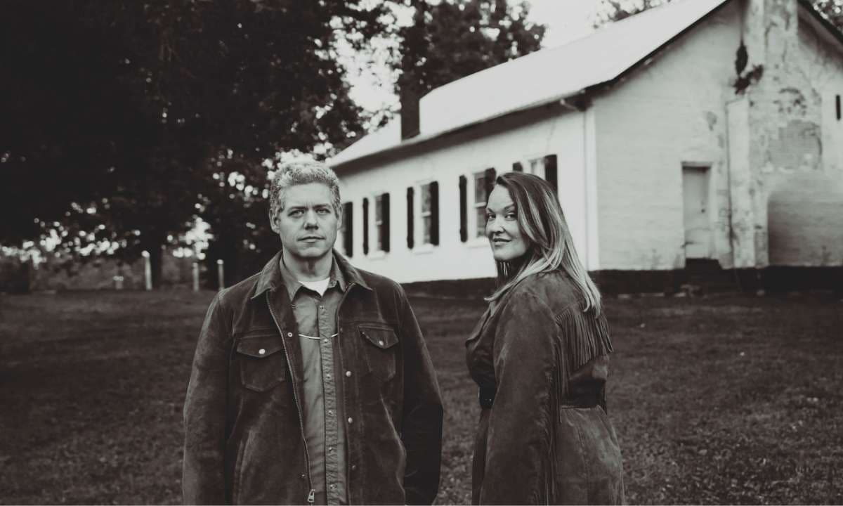 PATIO SHOW: Swift Silver