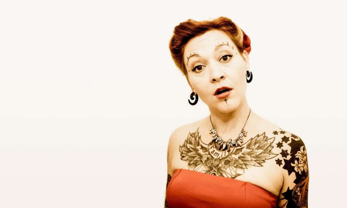 FREE PATIO SHOW: Meschiya Lake