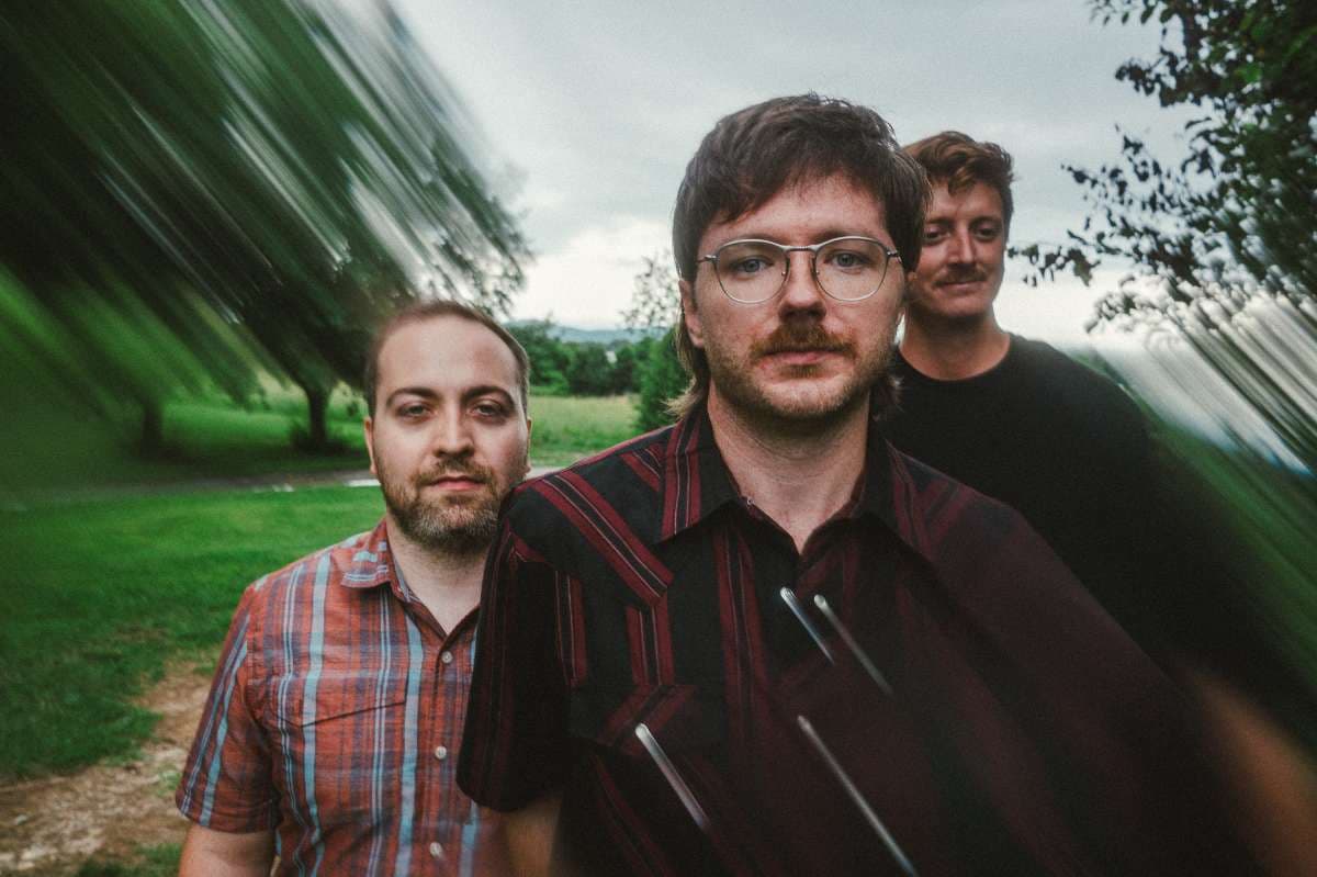 PATIO SHOW: The Log Noggins