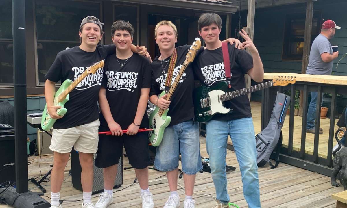 Patio Show: Dr Funky Squirrel