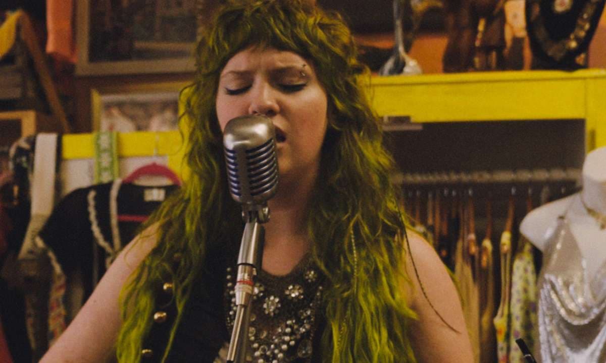 Patio Show: Trilby