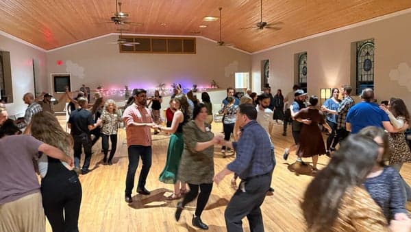Learn to Swing Dance + 2 Hours of Social Dancing