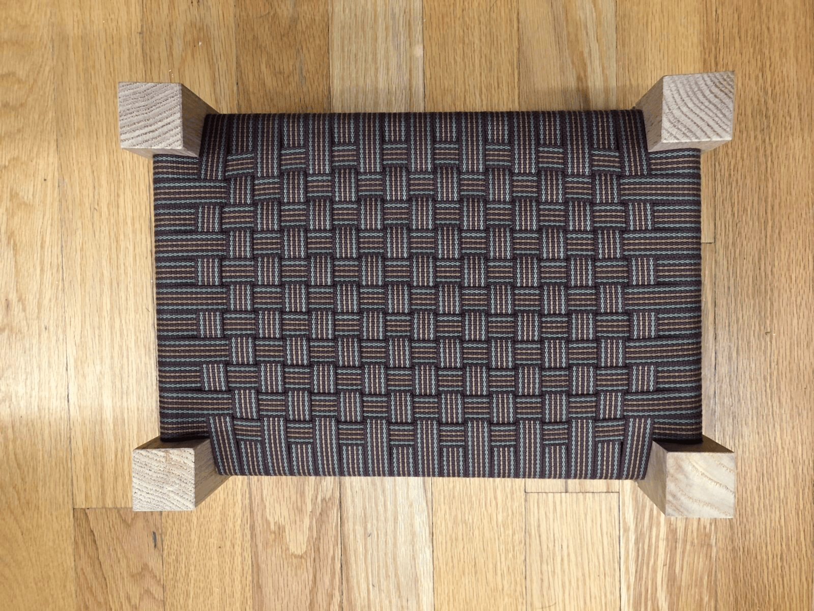 Shaker Tape Footstool Class – Sliding Scale – Afternoon Session