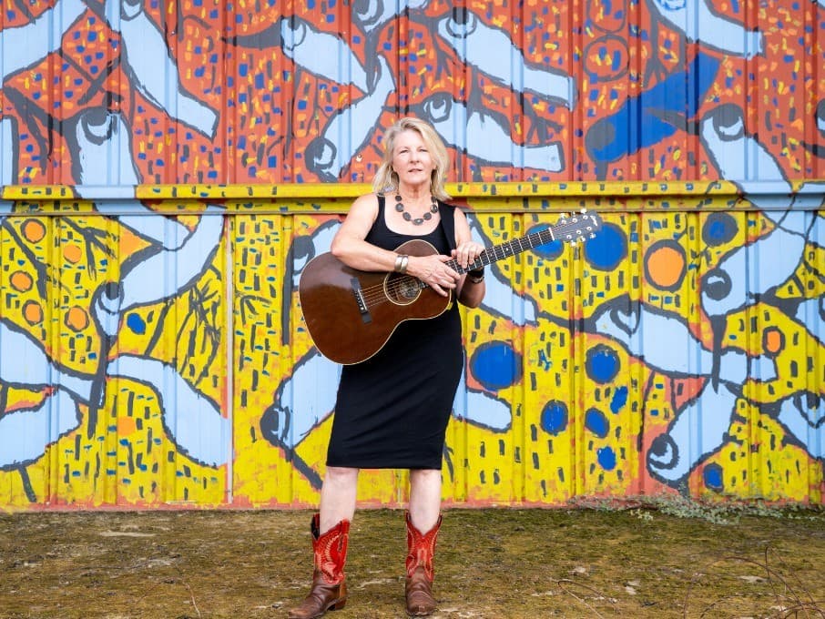 Laurelyn Dossett